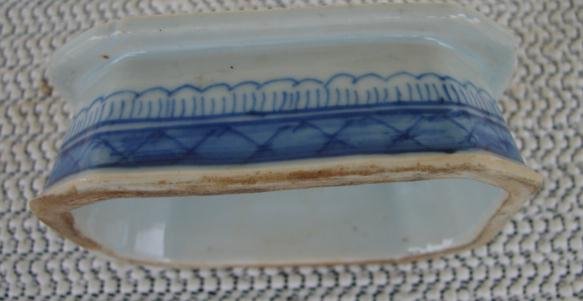 C. 1820 BLUE CANTON SALT TRENCHERS