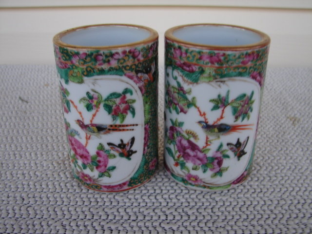C. 1840 CHINESE EXPORT PR. BRUSH POTS
