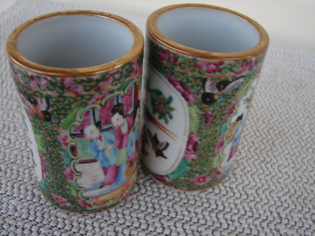 C. 1840 CHINESE EXPORT PR. BRUSH POTS