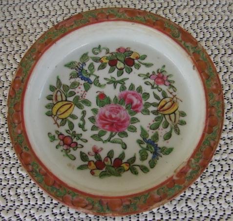 C. 1880 CHINESE EXPORT ROSE MEDALLION CACHE POT