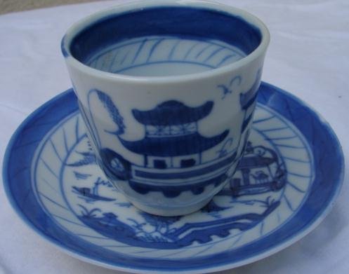 C. 1875 PAIR OF BLUE CANTON CUPS AND SAUCERS