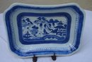 C. 1850 CHINESE EXPORT BLUE CANTON SERVING DISH