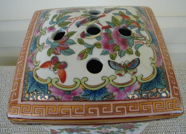 FAMILLE ROSE CANTON BOUGH POT W/COVER