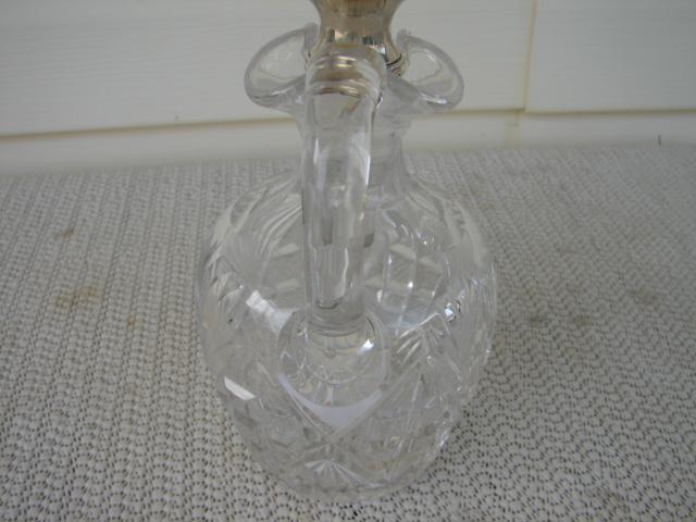 C. 1920 VICTORIAN CUT CRYSTAL CRUET W.SILVER STOPPER