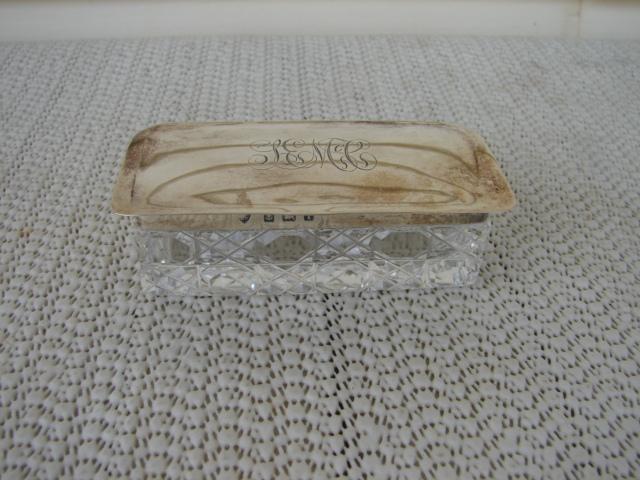 C. 1920 CRYSTAL BOX W/SILVER TOP