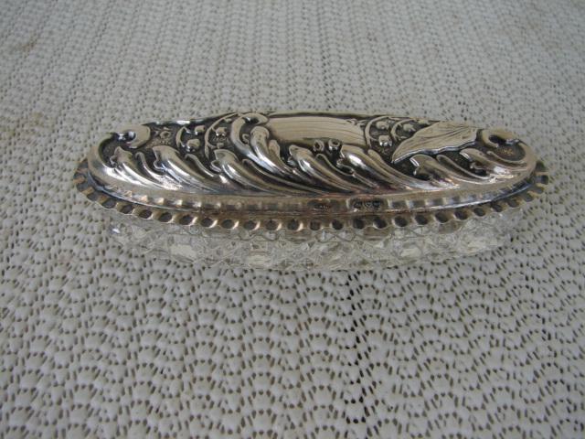 C. 1920 CRYSTAL BOX W/SILVER TOP