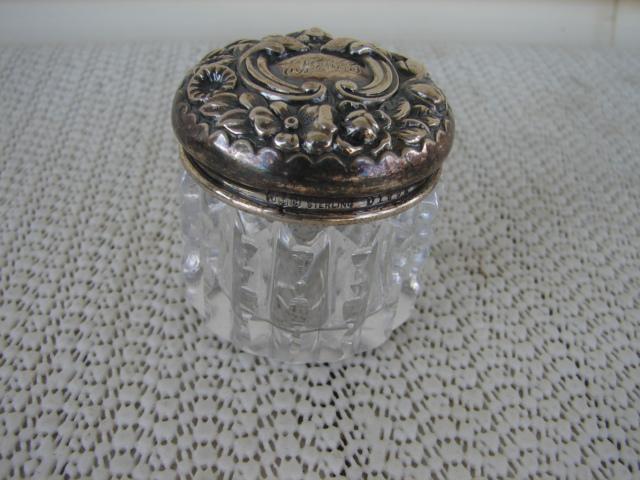 C. 1920 CRYSTAL BOX W/SILVER TOP