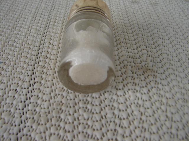 C. 1920 GLASS SMELLING SALTS BOTTLE