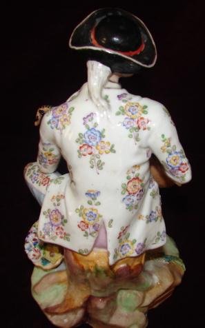 EUROPEAN GERMAN PORCELAIN FIGUREINE W/MANDOLIN