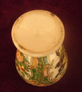 CHINESE EXPORT EGG CUP