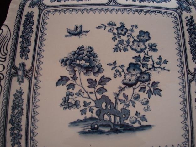 C. 1880 ENGLISH SQUARE PLATE WITH HANDLES