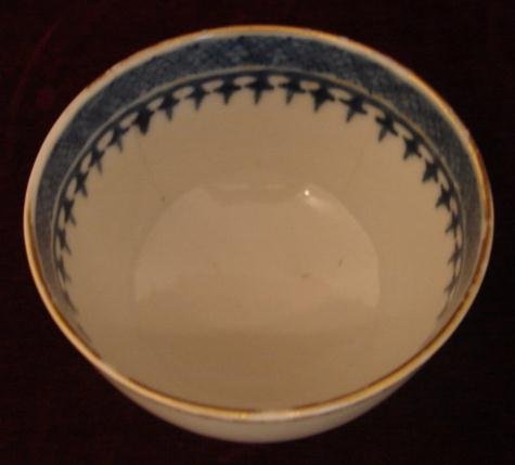 C. 1770 CHINESE EXPORT ARMORIAL TEA BOWL