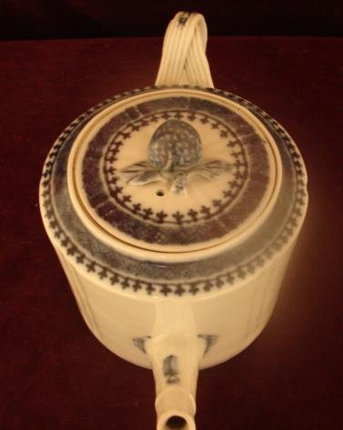 C. 1800 CHINESE EXPORTDRUM TEAPOT, AMERICAN
