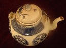 CHINESE EXPORT BLUE AND WHITE TEAPOT