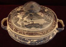 C. 1800 CHINESE EXPORT NANKING TUREEN