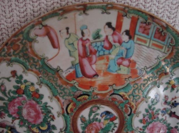 C. 1880 CHINESE EXPORT ROSE MEDALLION PLATE