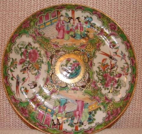 C. 1840 CHINESE EXPORT ROSE MEDALLION DINNER PLATE 9 3/4