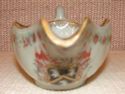 C. 1750 CHINESE EXPORT ARMORIAL SAUCE/GRAVY BOAT