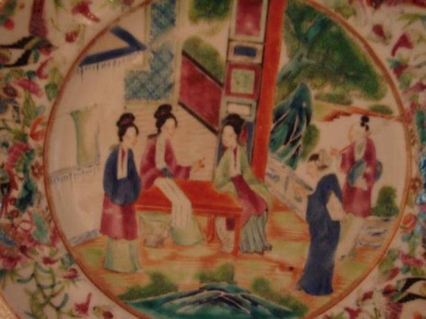 C. 1820 CHINESE EXPORT ROSE MANDARIN PLATE 9 1/2