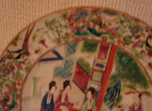 C. 1820 CHINESE EXPORT ROSE MANDARIN PLATE 9 1/2