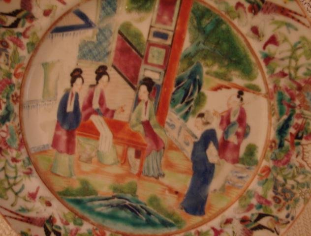 C. 1820 CHINESE EXPORT ROSE MANDARIN PLATE 9 1/2