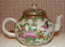 C. 1890 CHINESE EXPORT ROSE MEDALLION MINI TEAPOT