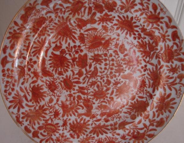 C. 1840 CHINESE EXPORT BIRD AND BUTTERFLY SHALLOW SOUP PLATE AND BUTTERFLY