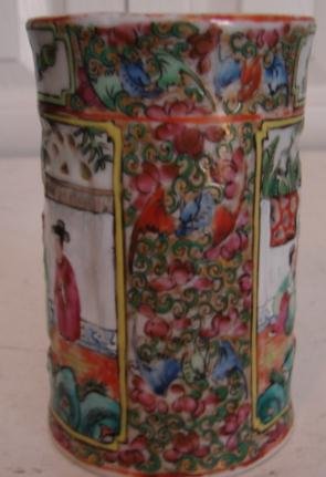 C. 1820 CHINESE EXPORT ROSE MANDARIN BRUSH POT RETICULATED