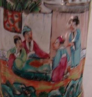 C. 1820 CHINESE EXPORT ROSE MANDARIN BRUSH POT RETICULATED
