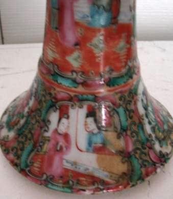 C. 1900 CHINESE EXPORT ROSE MEDALLION CANDLESTICK