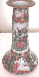 C. 1900 CHINESE EXPORT ROSE MEDALLION CANDLESTICK