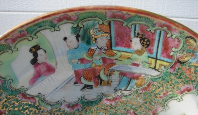 C. 1840 CHINESE EXPORT ROSE MEDALLION SOUP PLATE 8