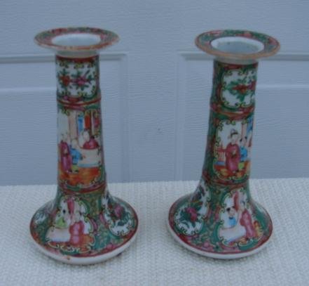 C. 1880 CHINESE EXPORT PAIR ROSE MEDALLION CANDLESTICKS 7