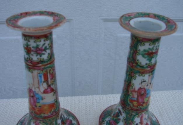 C. 1880 CHINESE EXPORT PAIR ROSE MEDALLION CANDLESTICKS 7