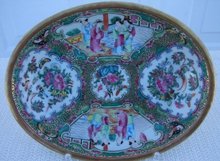 CIRCA 1820-1840 CHINESE EXPORT IMPERIAL ROSE MEDALLION OVAL DISH