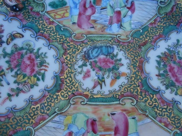 CIRCA 1820-1840 CHINESE EXPORT IMPERIAL ROSE MEDALLION OVAL DISH