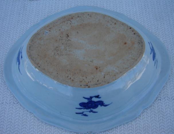 C. 1820 CHINESE EXPORT BLUE CANTON VEGETABLE DISH W/COVER