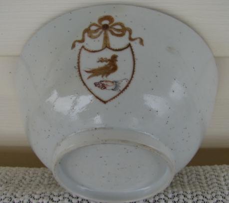 CIRCA 1780 CHINESE EXPORT LARGE TEA BOWL