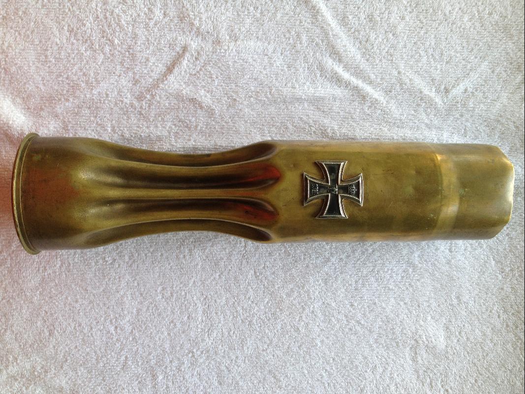 WW1 TRENCH ART 75 MM SHELL WITH IRON CROSS
