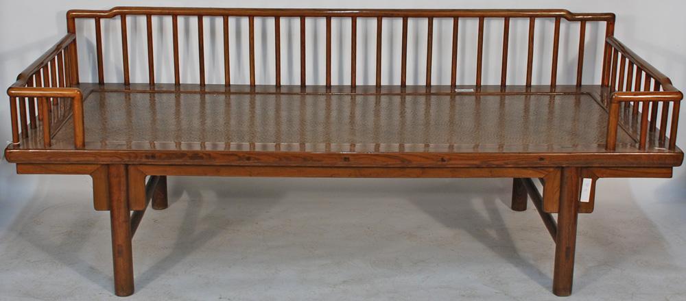 Daybed with rattan seat