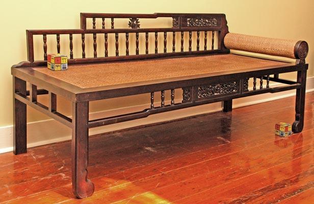Chaise lounge or Chinese