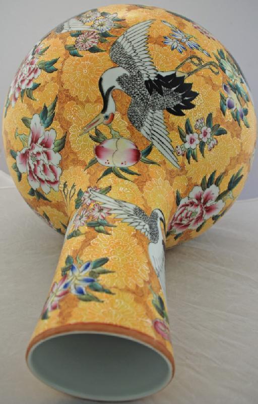 Jingdezhen Painted Porcelain Vase