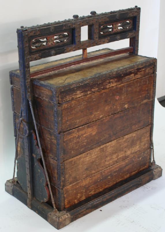 Chinese Antique Wedding Carrying Box