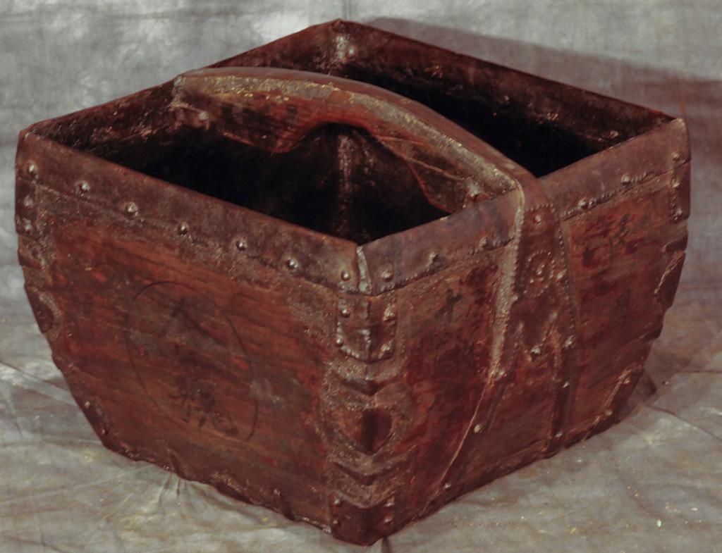 Chinese Wooden Bucket