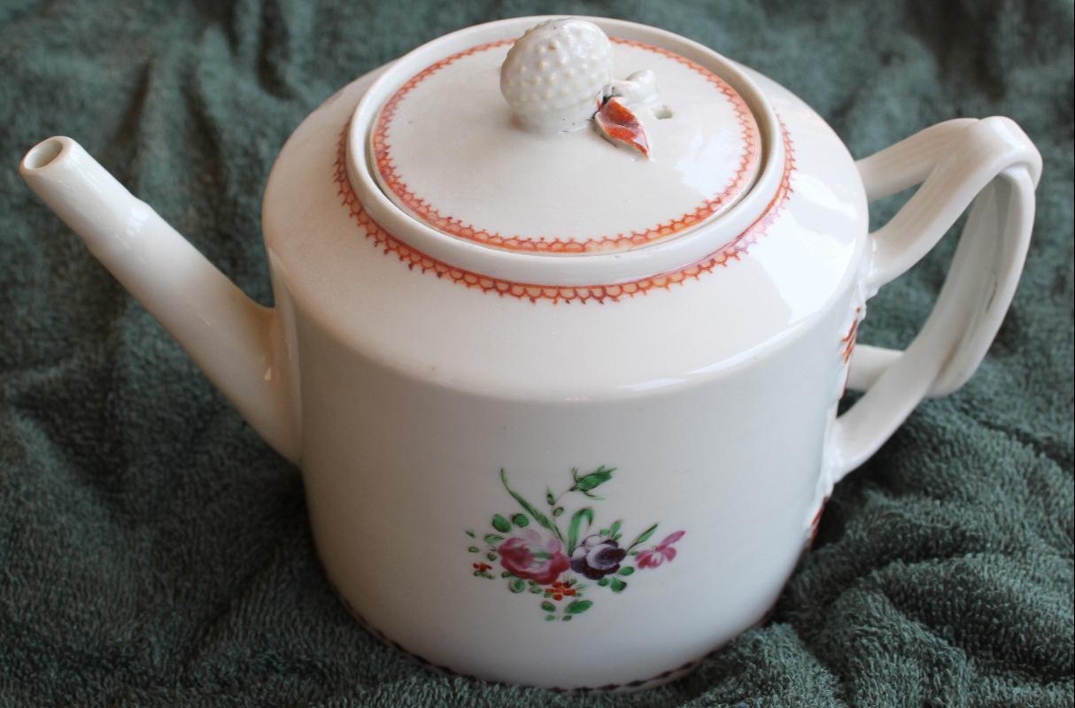 18th Century Chinese Export teapot with Rasberry Finial