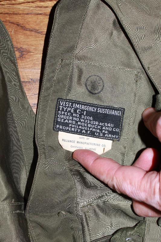 WWII Army Air Force Type C1 3206 Pilots Survival Vest unused, from special forces soldier