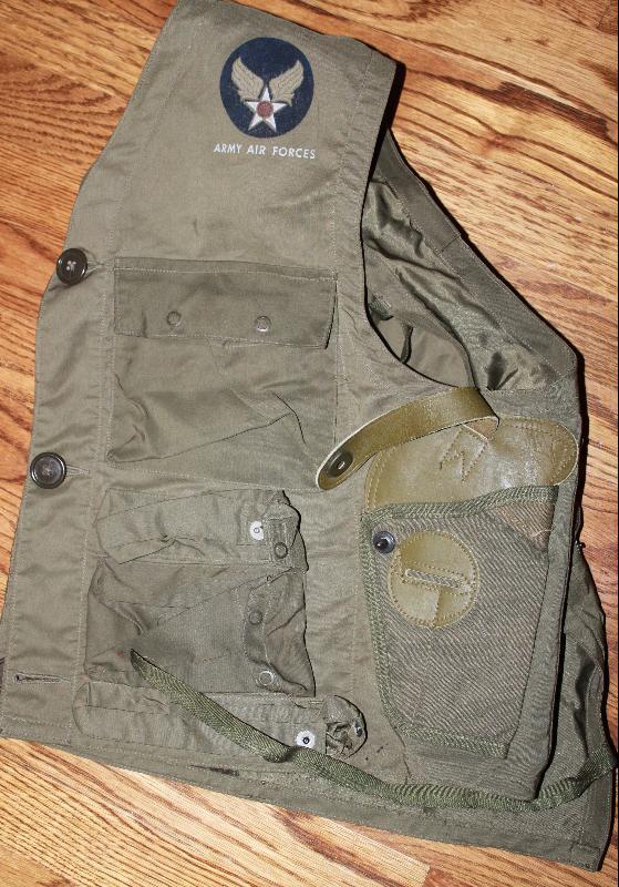 WWII Army Air Force Type C1 3206 Pilots Survival Vest unused, from special forces soldier