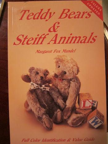 Teddy Bears & Steiff Animals: Full Color Identification & Value Guide