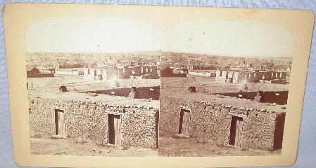 GURNSEY - STEREOVIEW - ADOBE HOUSES IN SANTE FE, NEW MEXICO