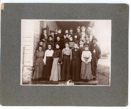 PHOTOGRAPH OF VICTORIAN GROUP